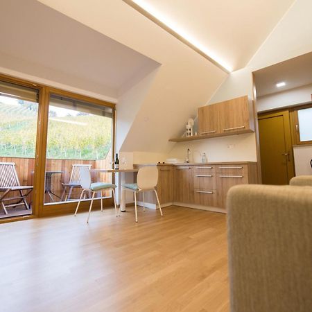 Vino Valdhuber Apartments Svecina Luaran gambar